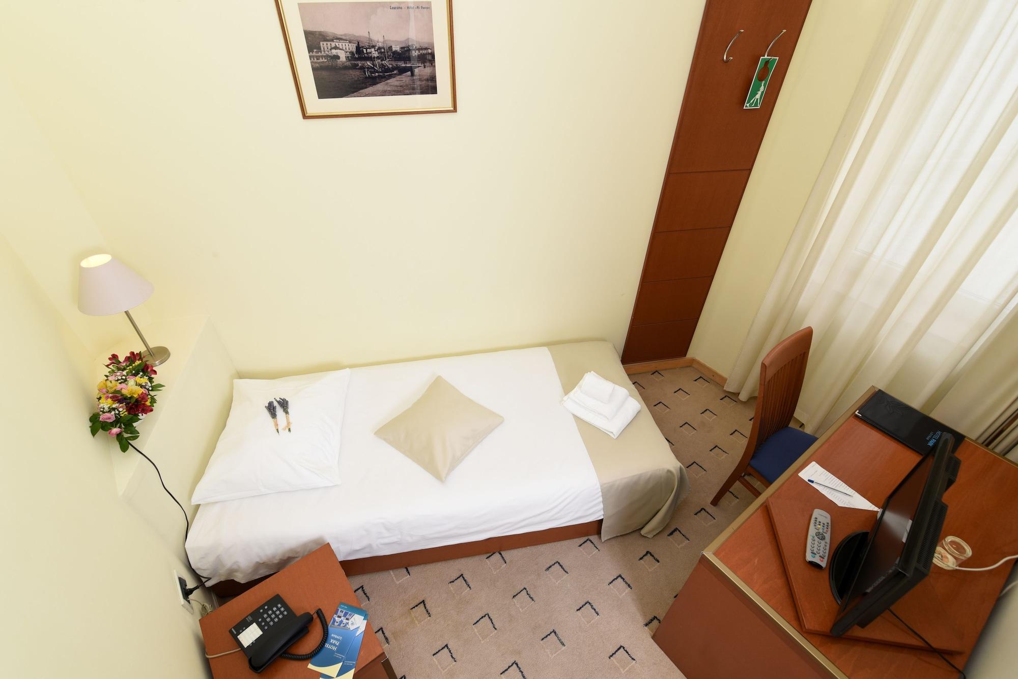 Hotel Park Lovran Eksteriør billede